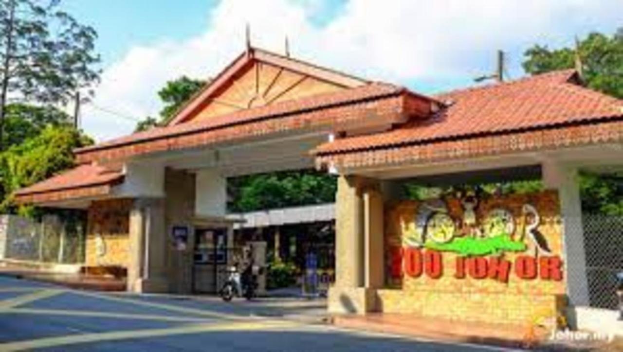 Forest City Marina Hotel Gelang Patah Exterior photo